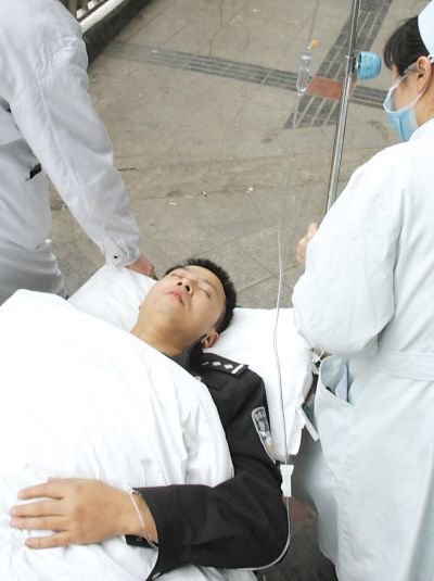 ���Ƴ��Ͻ���77�� ˾����������վ��ͷ���